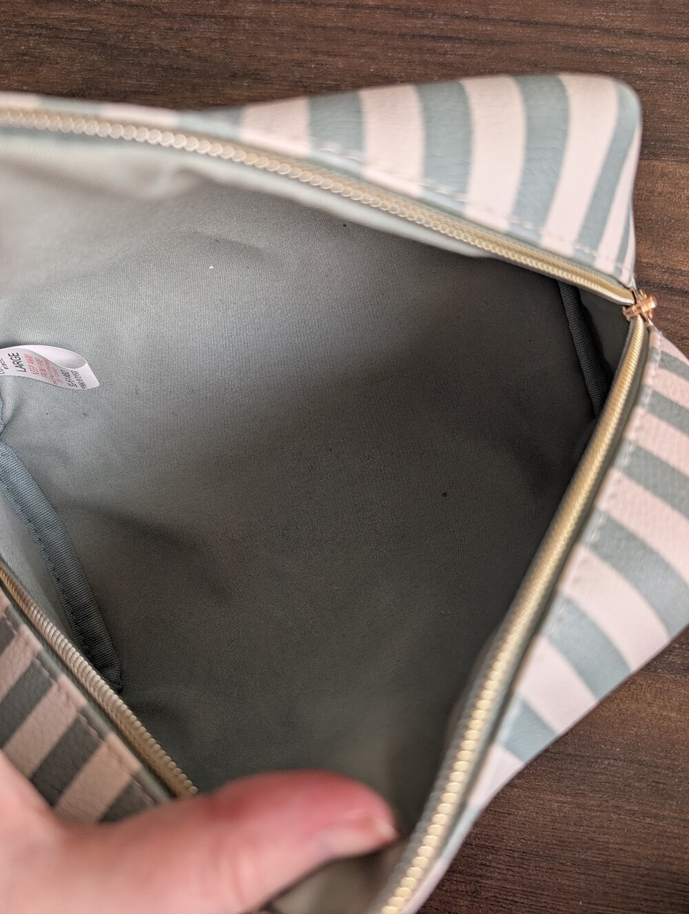 Makeup Bag! - Picture 2 of 5